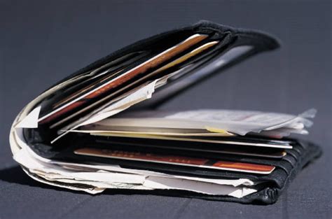 Discover the Key to a Clean and Organized Wallet with a Crucial Magic Wallet